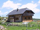 Vergrößern / Details: Unser Almhaus im Sommer